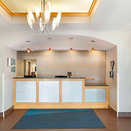 Best Western Hartford Hotel And Suites Екстер'єр фото