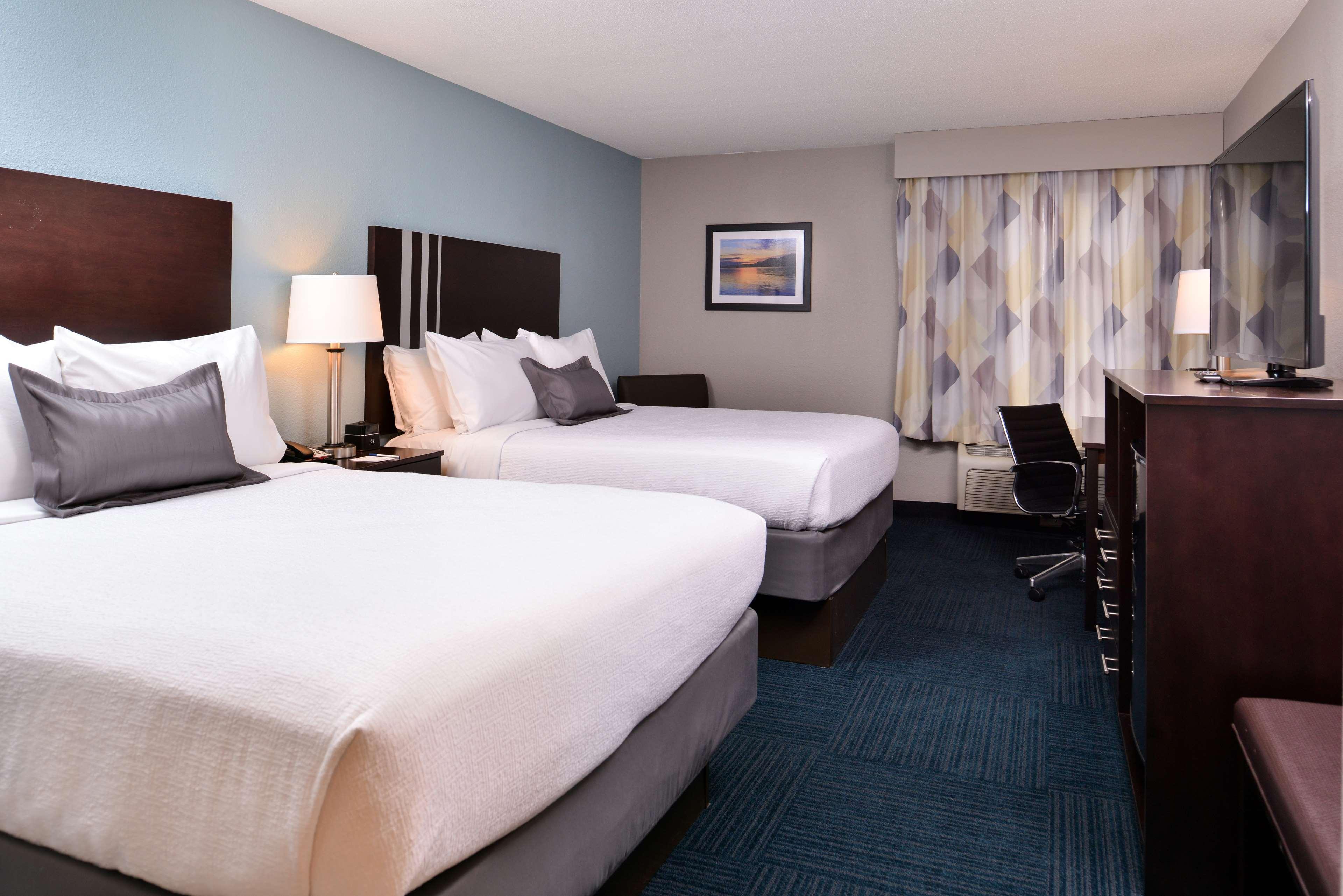 Best Western Hartford Hotel And Suites Екстер'єр фото
