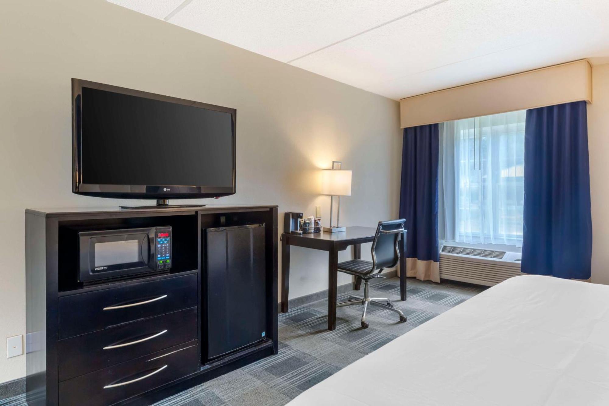 Best Western Hartford Hotel And Suites Екстер'єр фото