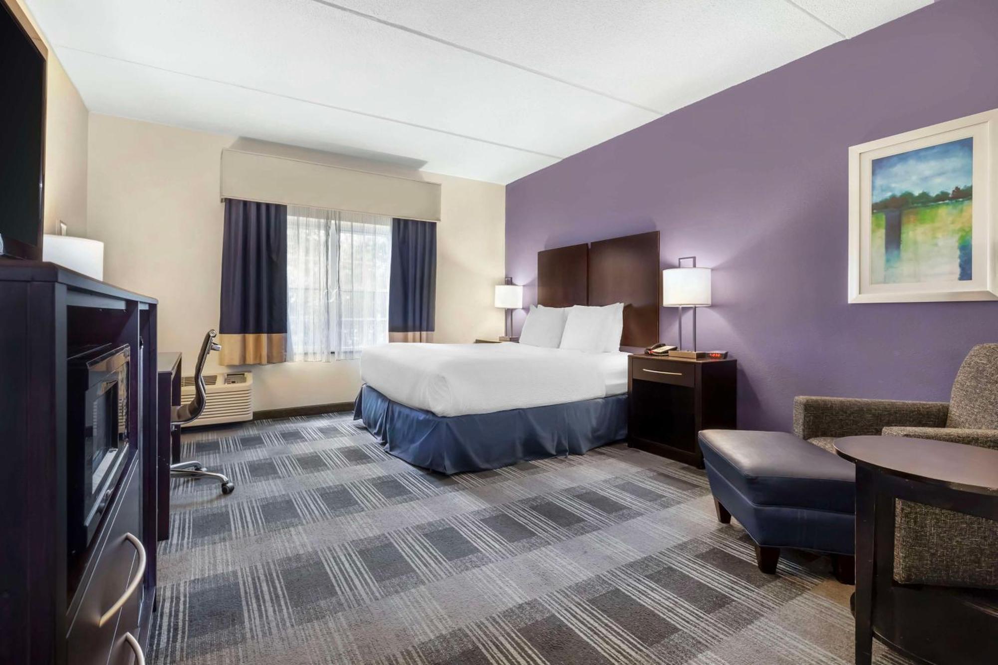 Best Western Hartford Hotel And Suites Екстер'єр фото